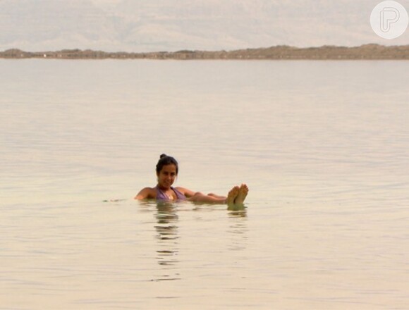 Após a Maratona em Jerusalém, Carol Barcellos aproveitou para relaxar no Mar Morto