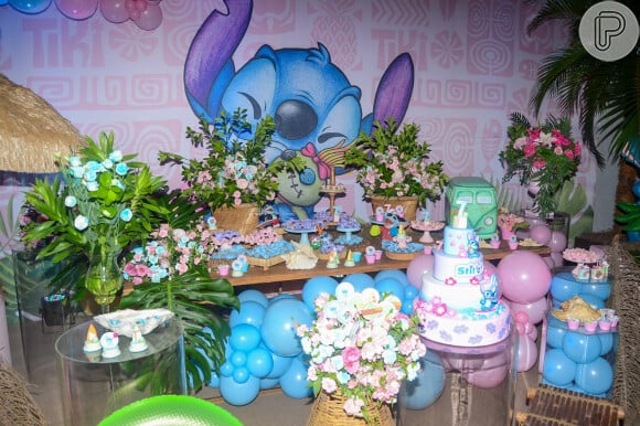 Filha de Deolane Bezerra escolheu o tema Stitch, personagem da Disney, para a comemoração