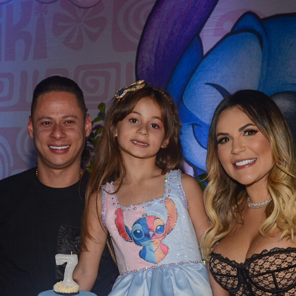 Filha de Deolane Bezerra completou 7 anos e ganhou um festão temático em São Paulo