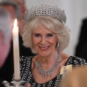 Atualmente Camilla está "substituindo" a monarca mais longeva da história do Reino Unido.