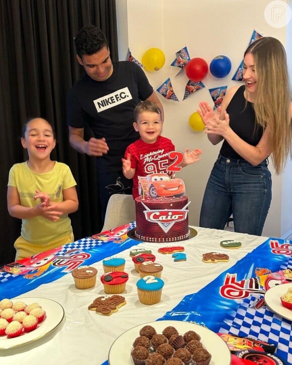 Casemiro e Anna Mariana têm dois filhos