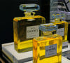 O perfume Chanel nº 5 é um dos mais vendidos entre as fãs do 'cheiro de mulher rica'