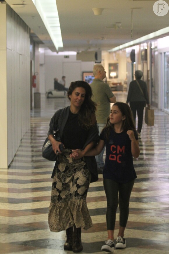 Carol Barcellos e a filha, Júlia, 11 anos, chamaram atenção pela semelhança física e a menina surpreendeu também pelo tamanho