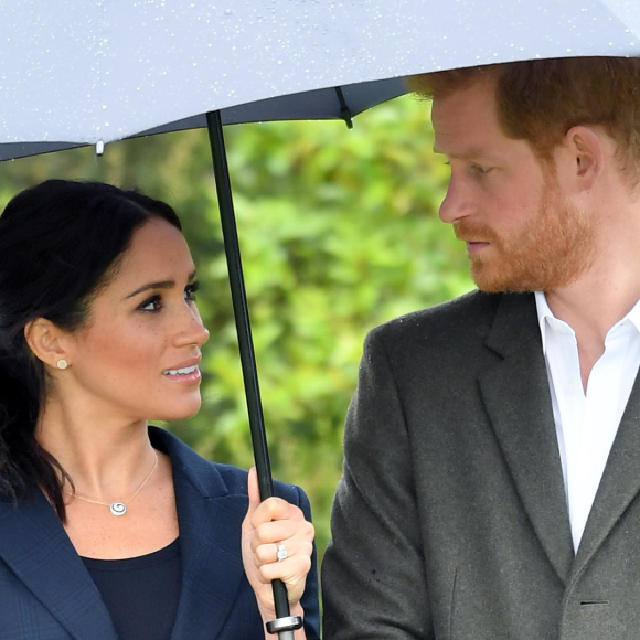 O ultimato do Rei Charles III: Harry terá que se divorciar de Meghan para ser aceito na Família Real. As informações são do portal americano RadarOnline