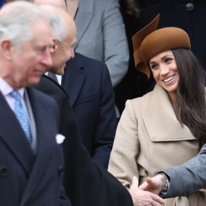 'Charles sente falta de Harry e adoraria ter uma conversa franca com ele, mas isso é impensável enquanto Meghan estiver em cena', diz fonte do RadarOnline