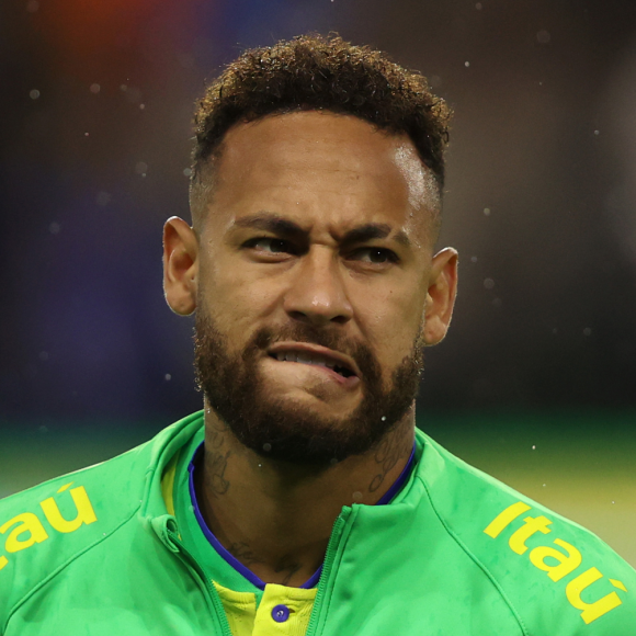 Blogueira que pegou Neymar insinua que ele tem mais amantes