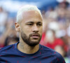 Neymar foi aconselhado por equipe para assumir sua traição.