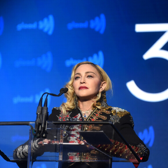 'Madonna desenvolveu uma infecção bacteriana séria que a levou a uma internação de diversos dias na UTI', diz empresário