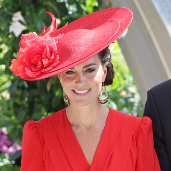 Kate Middleton é considerada a principal fashion icon da nova geração da Família Real, mas algumas de suas mais recentes escolhas de look têm despertado muitas críticas