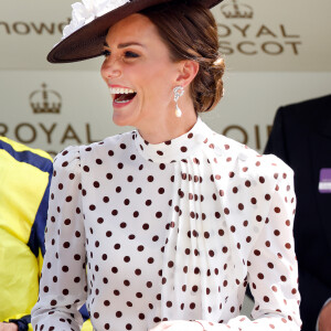Kate Middleton já usou vestido idêntico em 2022: 'Por que não voltar a usar o antigo que você já usou?', destacou especialista real