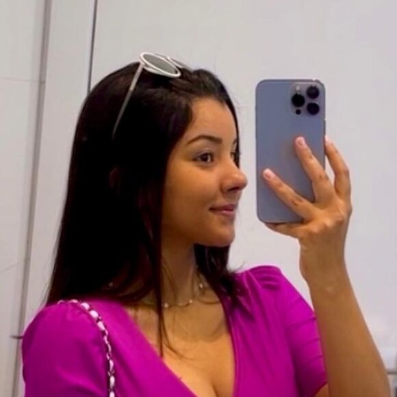 Namorada de João Gomes, Ary Mirelle tem dado 'unfollow' em fã-clubes do cantor e em ex-ficantes dele