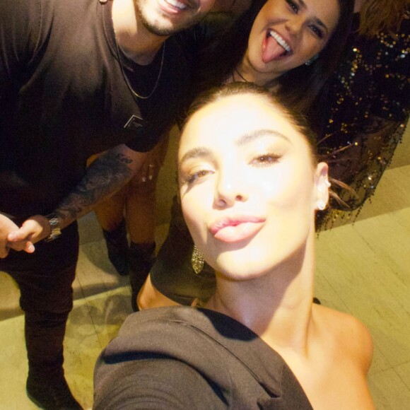 Murilo Huff vive um relacionamento com Gabriela Versiani