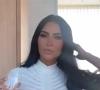 Kim Kardashian encontra antiga foto no seu celular em que é possível ver espírito na sua janela