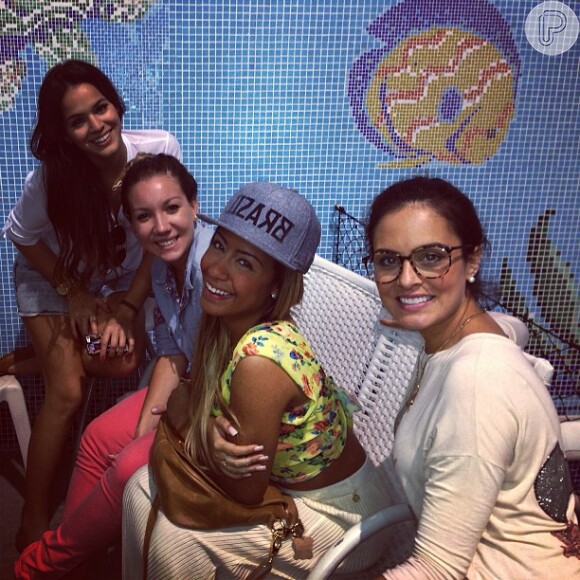 Bruna Marquezine e Rafaella Santos, irmã de Neymar: dupla passou 3 anos sem atualizar os fãs da amizade