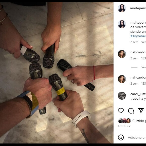 Maite Perroni publicou uma foto com seus outros companheiros de RBD enquanto ensaiam para nova turnê.