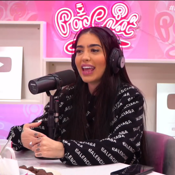 MC Mirella, grávida de sua primeira filha, quer deixar a carreira no OnlyFans em segundo plano