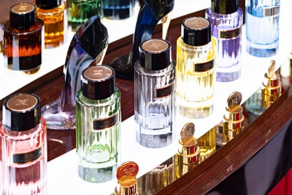 Analisar o frasco e a embalagem do perfume da Carolina Herrera é essencial para saber se a fragrância é original ou falsa