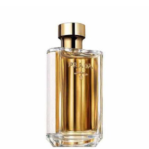 Perfume La Femme Prada é formado por buquê branco com baunilha e favo de mel, resultando em uma fragrância bem delicada, elegante e irresistível