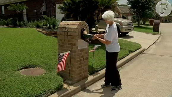 Vovó dos EUA deu entrevista após viralizar ao "assar" pão em sua caixa de correio