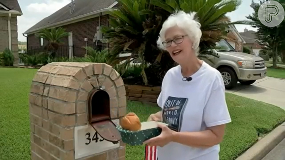 Vovó dos EUA esclareceu que nunca assou pão em sua caixa de correio