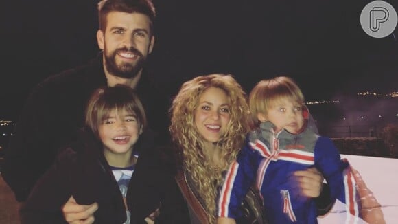 Gerard Piqué ficou com Shakira durante dez anos e os dois têm Milan e Sasha como herdeiros.