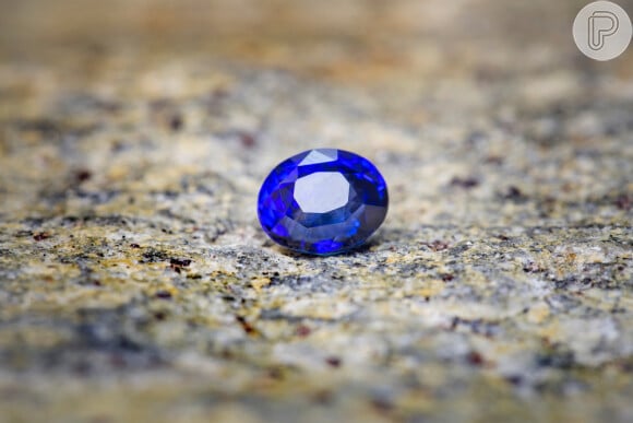 Safira é a segunda pedra mais duradora que existe, ficando atrás apenas do diamante