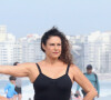 Atriz da novela 'Mulheres de Areia', Giovanna Gold, de 59 anos, usou um maiô em dia na praia