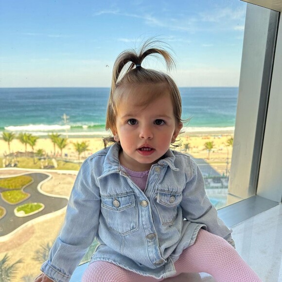 Filha de Bárbara Evans tem 1 ano e 4 meses