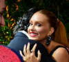 Marina Ruy Barbosa beijou o namorado, Abdul Fares, durante o primeiro desfile de sua grife, a Ginger, em 9 de agosto de 2023