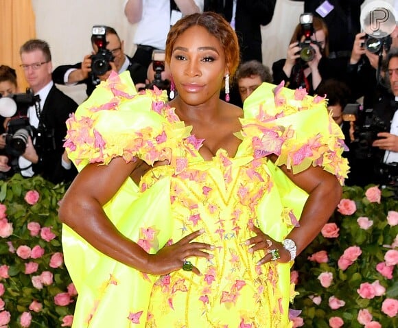 Serena Williams foi pedida em casamento com um anel de diamante de corte esmeralda de 12 quilates, que valia cerca de US$ 2 milhões