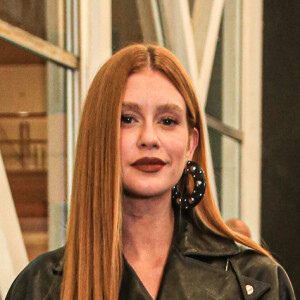 Marina Ruy Barbosa chamou atenção ainda pelo sapato com tachinhas