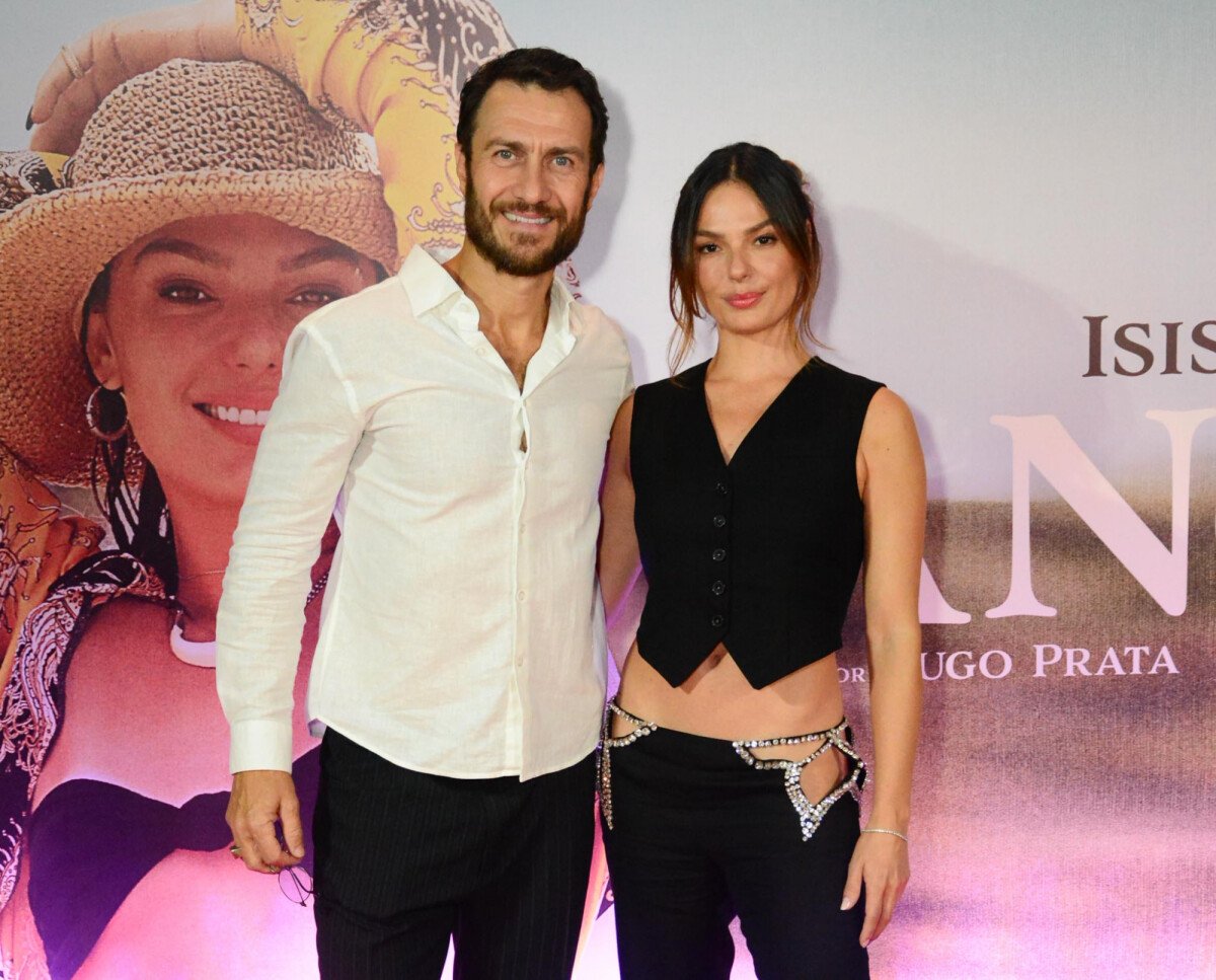 Foto Isis Valverde E Gabriel Braga Nunes Puxam O Elenco Do Filme Ngela Cinebiografia De