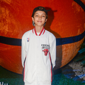 Filho de Eliana, Arthur escolheu tema Chicago Bulls para sua festa de 12 anos