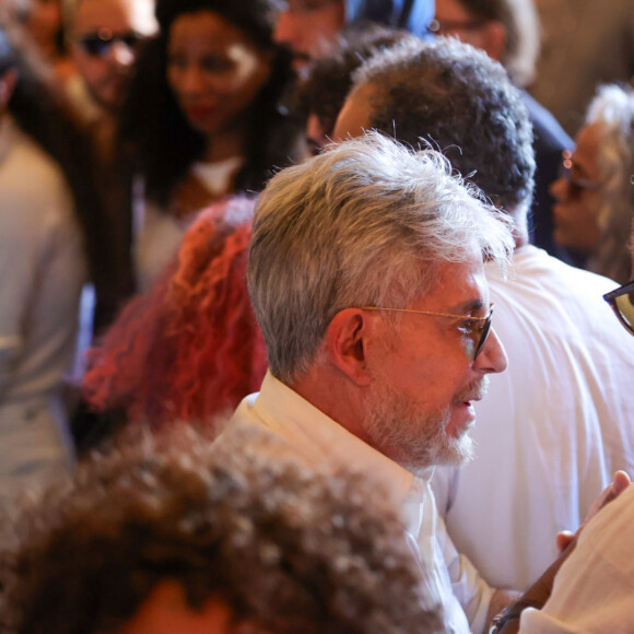 Edwin Luisi homenageou Léa Garcia no velório da atriz