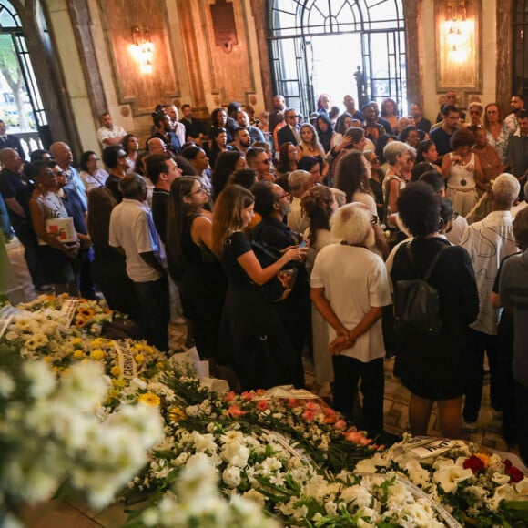 Velório do corpo de Léa Garcia emocionou amigos da atriz, morta aos 90 anos