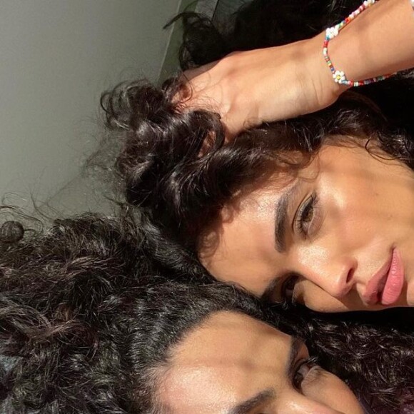 Semelhança entre Giovana Cordeiro e a irmã impressiona