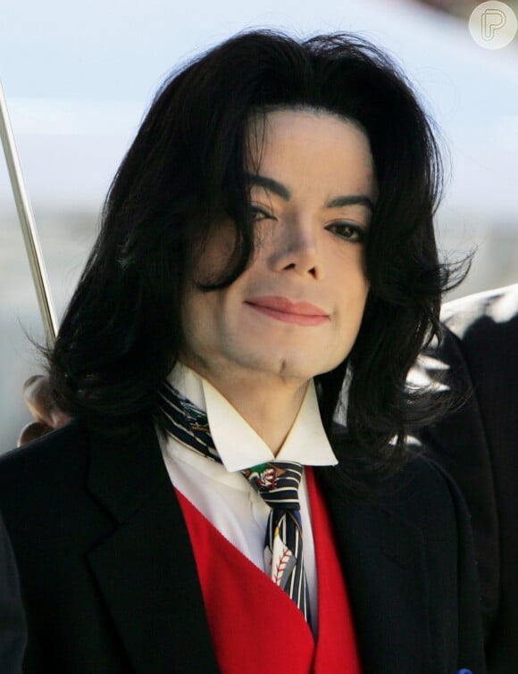 Michael Jackson, no aniversário de 50 anos, afirmou se sentir 'muito sábio, mas ao mesmo tempo muito jovem'