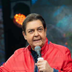 Faustão é um dos grandes nomes da televisão pouco antes de ser internado ele se despediu de seu programa da Band
