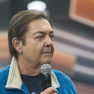 Fausto Silva agradece família de doador de órgão: 'Me deram um coração novo'