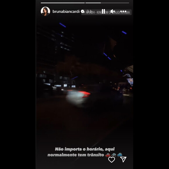 Bruna Biancardi não gosta do trânsito local da Arábia Saudita