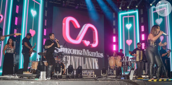 O show de Simone Mendes movimentou o Centro de Tradições Nordestinas de SP