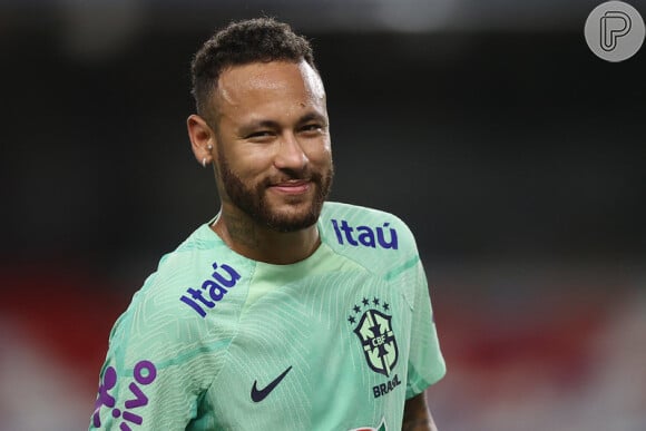 Neymar saiu da Arábia Saudita e voltou ao Brasil para jogar pela Seleção Brasileira