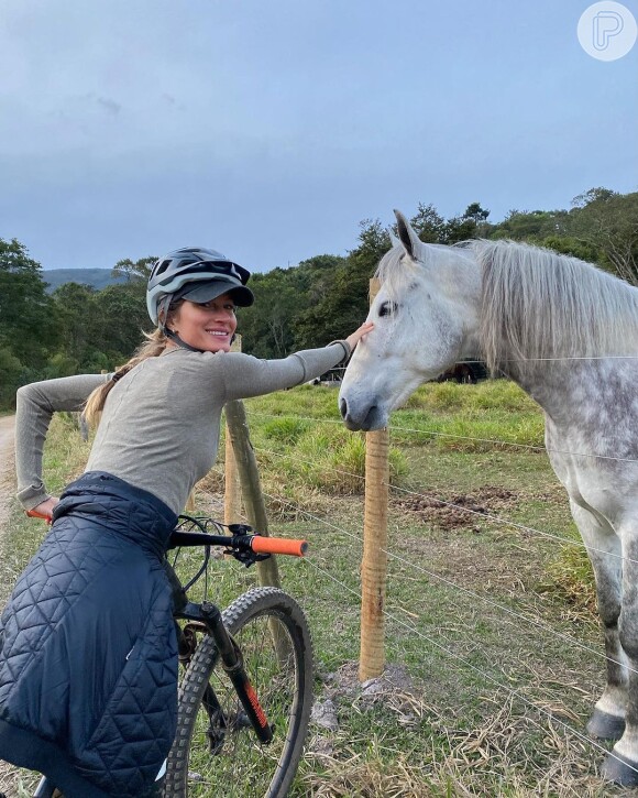 Após a separação de TomBrady, Gislele Bündchen vive com os filhos Vivian Lake e Benjamin Rein