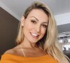 Andressa Urach se defende de processo movido por modelo trans por danos morais alegando que ela não foi a única a criticar a artista por encenar Jesus Cristo na crucificação durante a Parada do Orgulho LGBT de São Paulo, em 2015