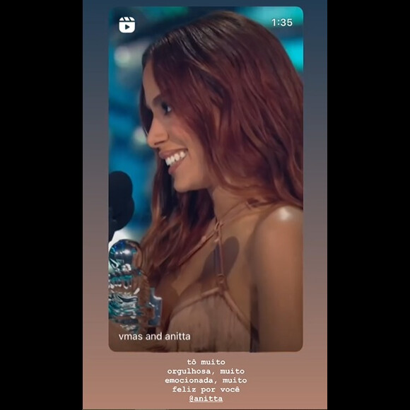 Por outro lado, Anitta recebeu elogios de famosos brasileiros nas redes sociais