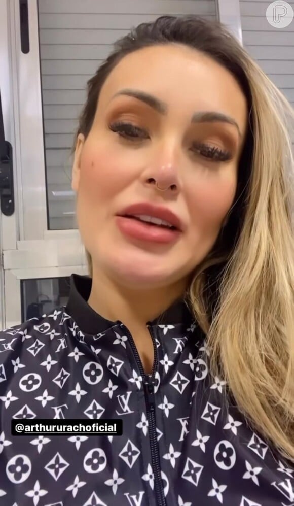 Andressa Urach disse que passa bem após a cirurgia de remoção das pedras nos rins