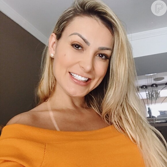 Andressa Urach foi internada às pressas na última noite para tratar um caso de cálculo renal