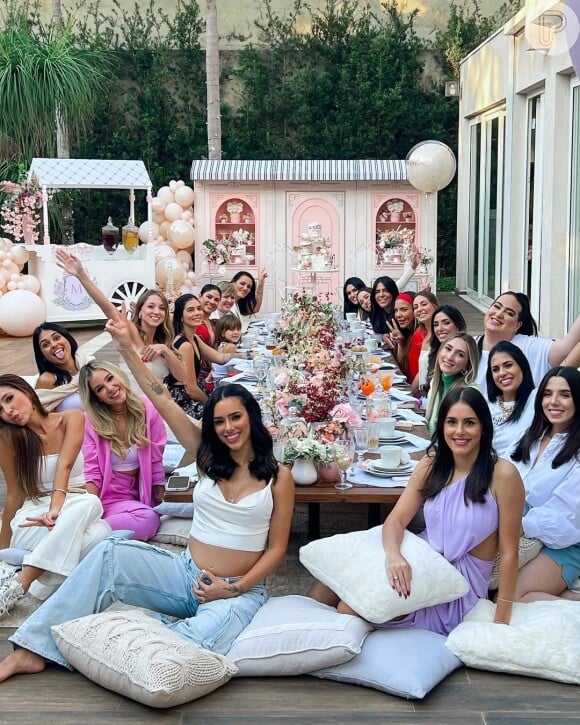 Bruna Biancardi, grávida de Neymar, reuniu amigas em chá de bebê