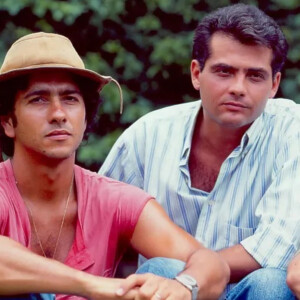 Cinco atores do elenco original da novela 'Renascer' deixaram a Globo e formaram uma família no SBT na quarta versão de 'Éramos Seis'. Entre eles, Tarcísio Filho e Marco Ricca, irmãos de Marcos Palmeira na novela da emissora carioca