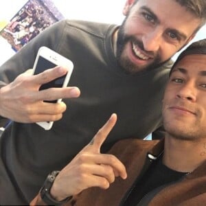 Piqué e Neymar jogaram juntos durante os tempos de Barcelona do brasileiro